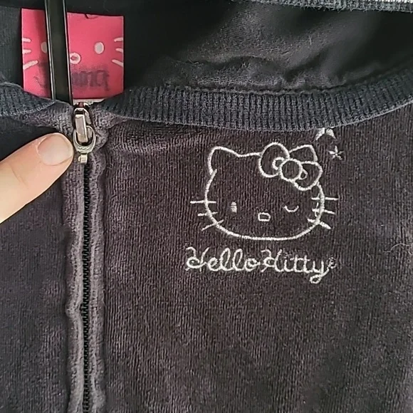Vintage Girls Velour Black Track-Suit. Hello Kittly Jacket & Gap Pants. - Picture 2 of 7
